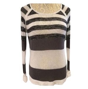 Skies Are Blue Open knit Sweater Sz XS